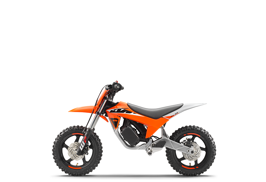 PHO_BIKE_90_LI_ktm-kids-motocross-sx-e2-left-side-view_#SALL_#AEPI_#V1.png