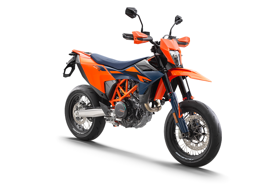 PHO_BIKE_90_REVO_KTM-supermoto-690-smcr-right-front-view-studio-image_#SALL_#AEPI_#V1.png