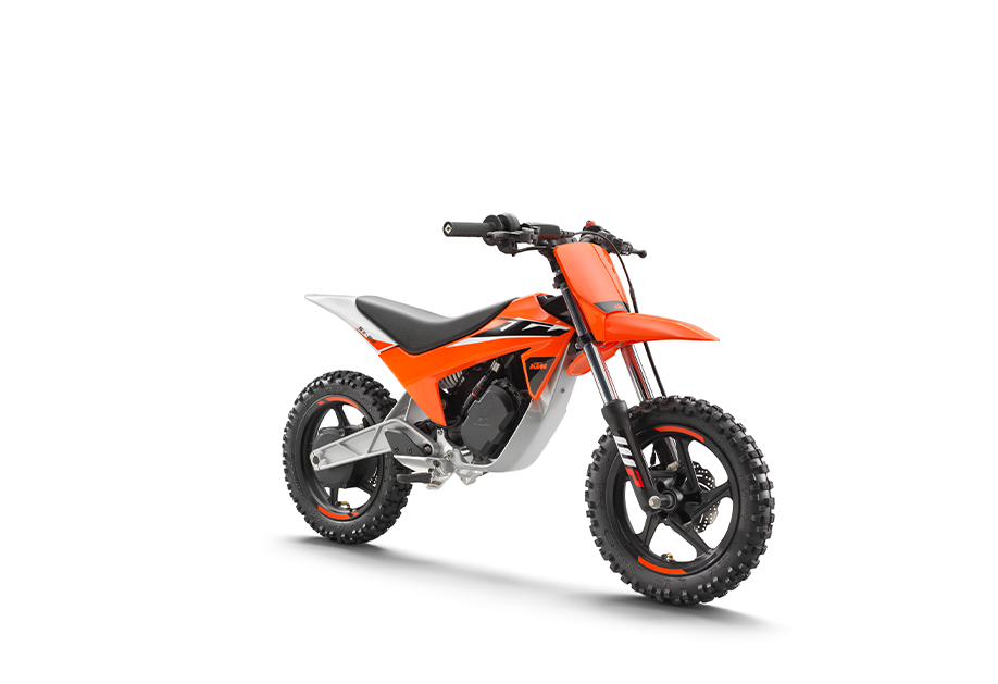 PHO_BIKE_90_REVO_ktm-kids-motocross-sx-e2-right-front-view_#SALL_#AEPI_#V1.png