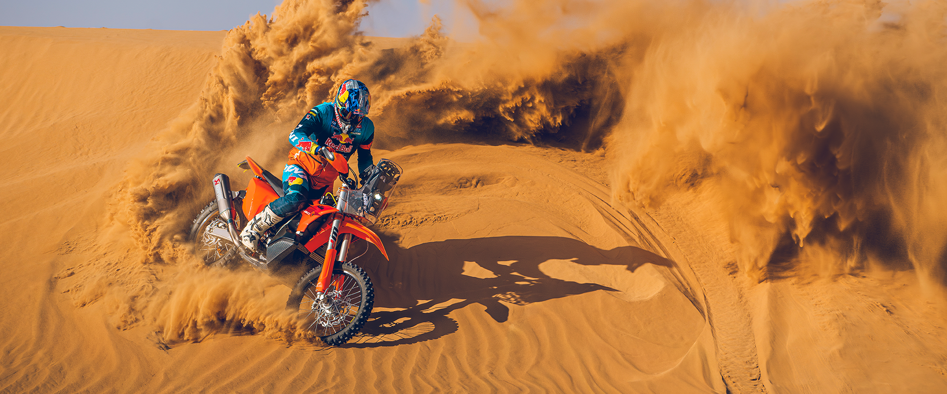 DAKAR RUNS ORANGE
