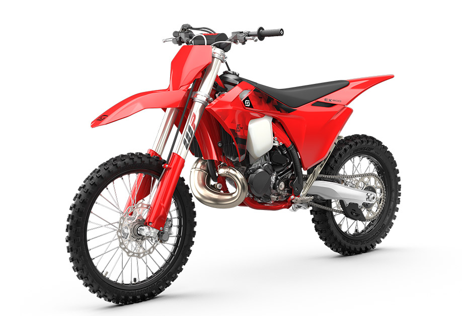 PHO_BIKE_PERS_LIVO_GASGAS-EC-500F-MY26-front-left_#SALL_#AEPI_#V1.jpg