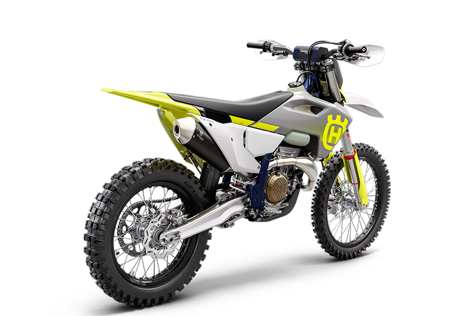 PHO_BIKE_PERS_REHI_FX-350-MY24-rear-right_#SALL_#AEPI_#V1.png