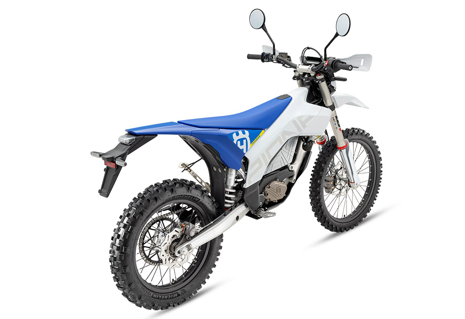 PHO_BIKE_PERS_REHI_Husqvarna-Pioneer-MY25-rear-right_#SALL_#AEPI_#V1.jpg