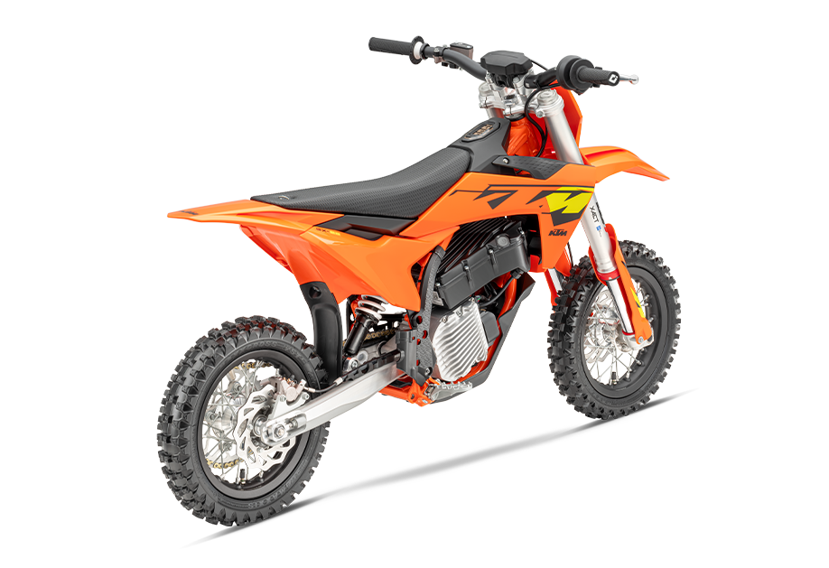 PHO_BIKE_PERS_REHI_MY-25-KTM-SX-E-3-rear-Right_#SALL_#AEPI_#V1.png