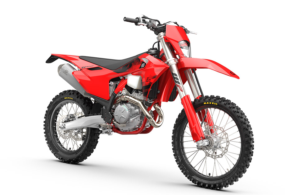 PHO_BIKE_PERS_REVO_Enduro-EC-500F-MY26-front-right_#SALL_#AEPI_#V1.jpg