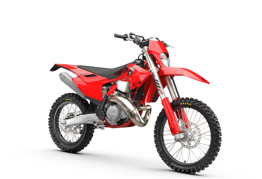 PHO_BIKE_PERS_REVO_GASGAS-Enduro-EC-300-MY26-front-right_#SALL_#AEPI_#V1.png