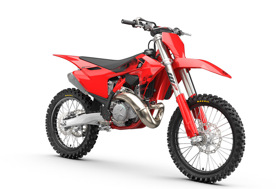 PHO_BIKE_PERS_REVO_GASGAS-MC-250-MY26-front-right_#SALL_#AEPI_#V1.jpg