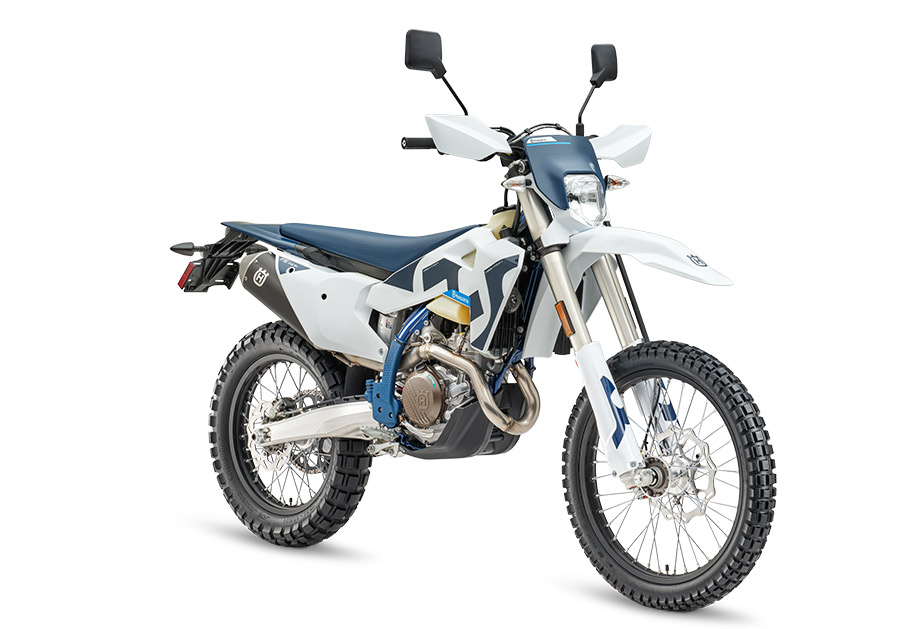 PHO_BIKE_PERS_REVO_HQV-FE-501s-MY26-front-right_#SALL_#AEPI_#V1.jpg