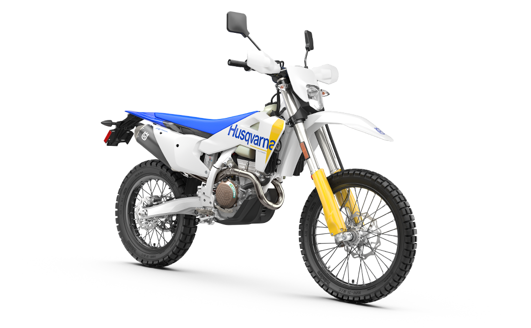 PHO_BIKE_PERS_REVO_Husqvarna-Enduro-FE-350s-US-MY27-front-right_#SALL_#AEPI_#V1.png