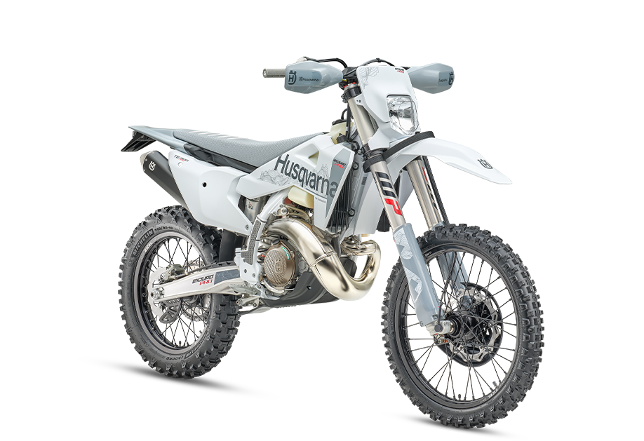 PHO_BIKE_PERS_REVO_Husqvarna-TE-300-PRO-MY27-front-right_#SALL_#AEPI_#V1.png